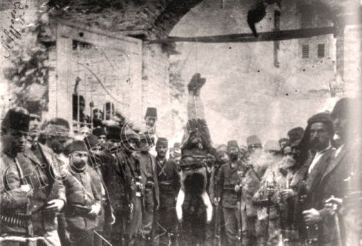 ελληνίς, θύμα νεοτούρκων